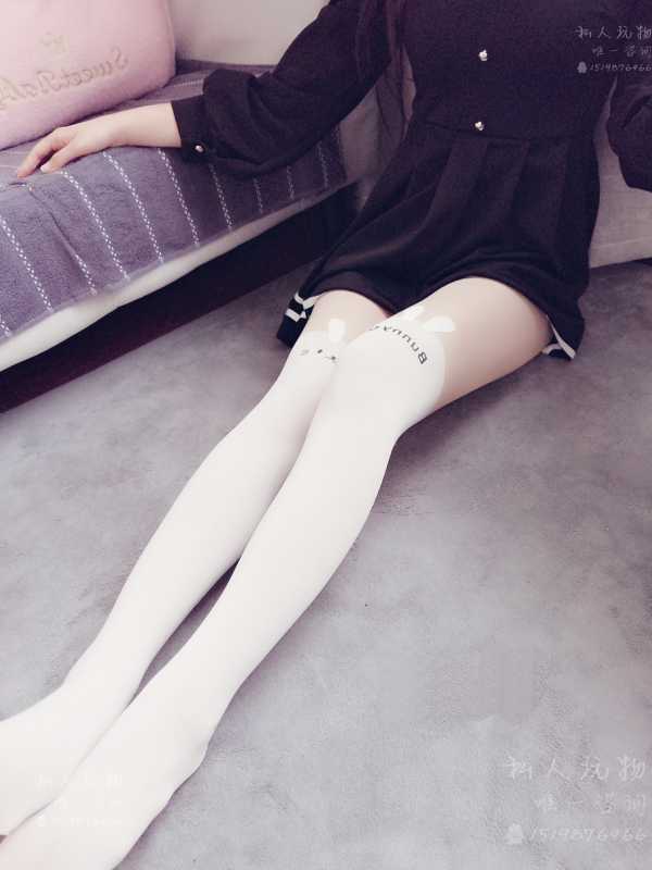 私人玩物 – 爱心黑丝套 [49P+6V/672MB]