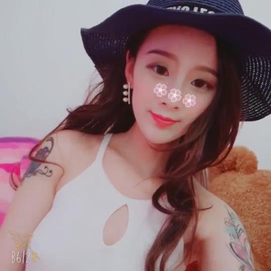 气质女神主播萱宝宝微信福利 [42V/656M]