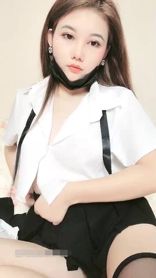 要喝波波奶茶 – 清纯白皙女神金币秀2部 [2V/2.7G]