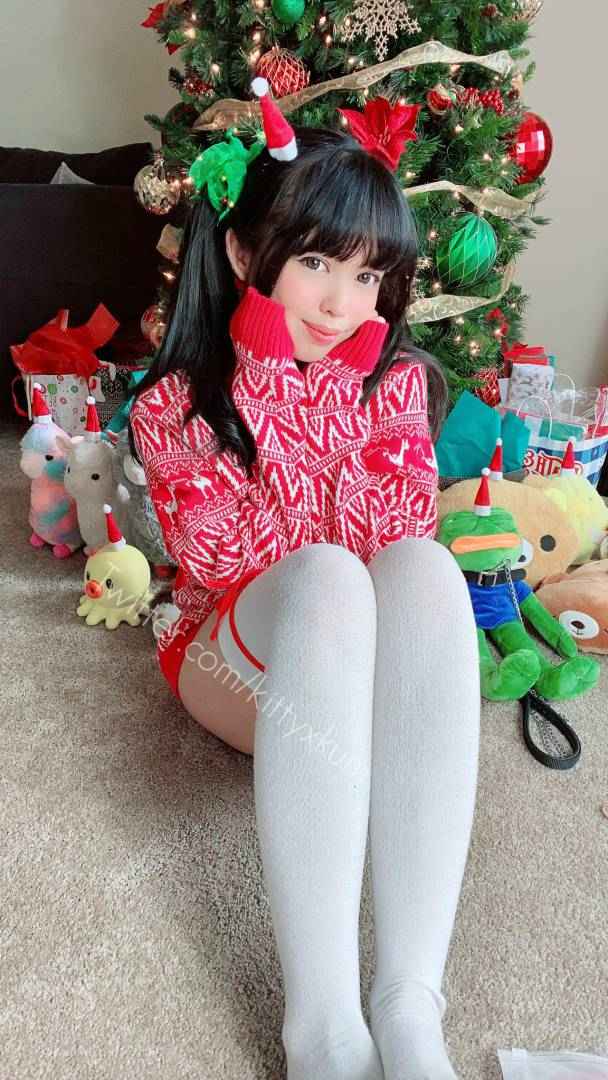 超极品网红kittyxkum日常私拍合集 [131P+226V/432M]