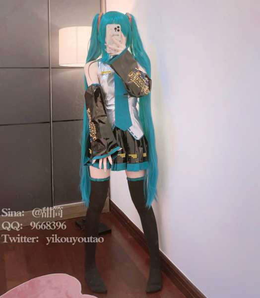 萌白酱 初音未来COS [43P+1V/1.25G]