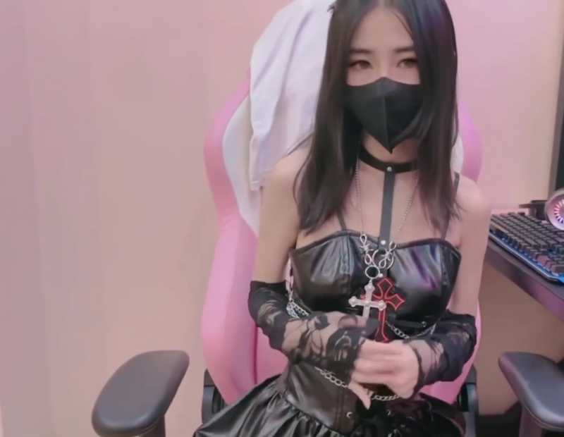 锅锅酱 电竞陪玩 [1V/514M]