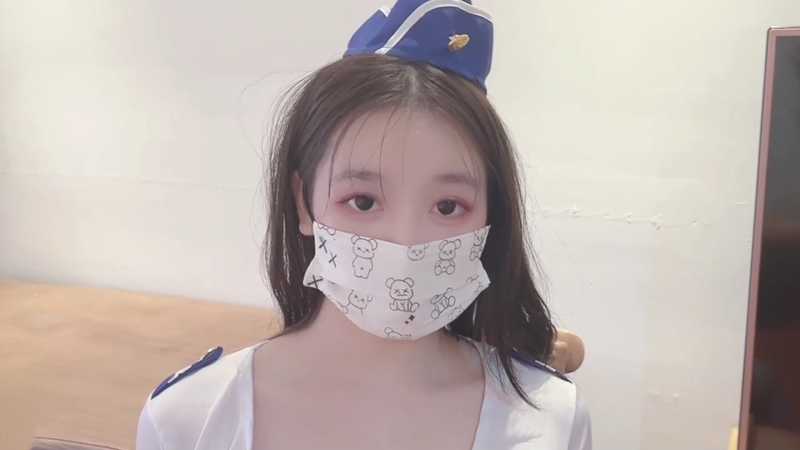 优米酱 堕落的空姐 [1V/520M]