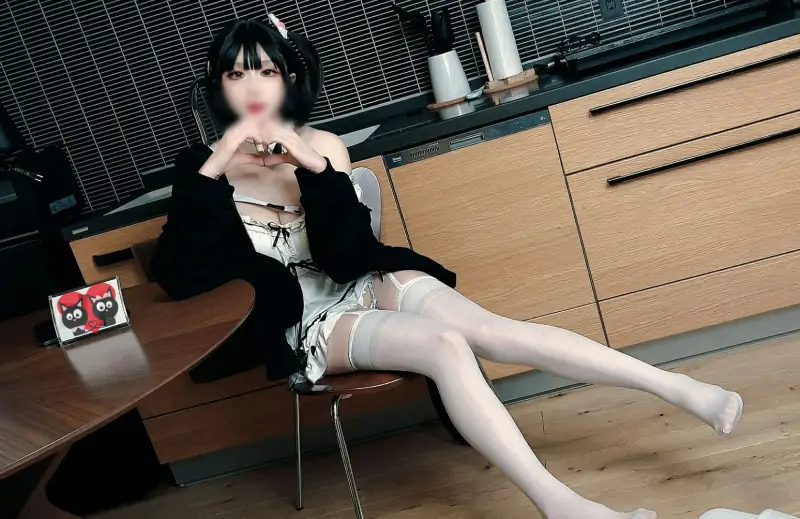 鸡教练 – 新增 36分钟 可爱喵佣 [4P+1V/1.04G]