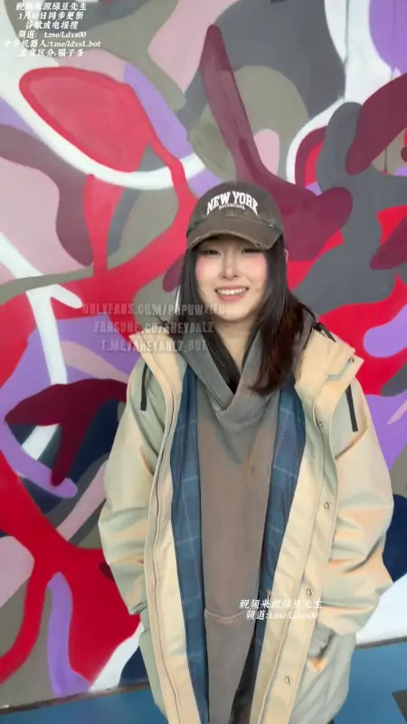 噗噗pupuwaifu – 新作 14分钟 在保龄球馆约会 [1V/899MB]