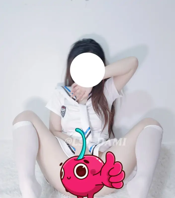 小瑜酱@LSP_DAMI – 新作 [180门槛] 5分钟 JK制服 [18P1V/356MB]