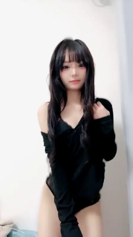 猫系校花女神! 超级漂亮【乖乖饱饱】 [9V/6.37G]