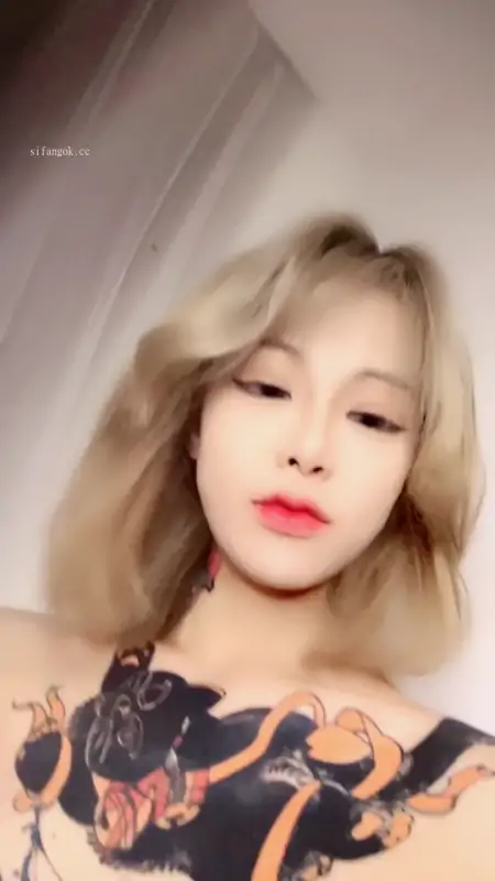 颜值好高的纹身妹妹新主播【生心】[3V/6.76]